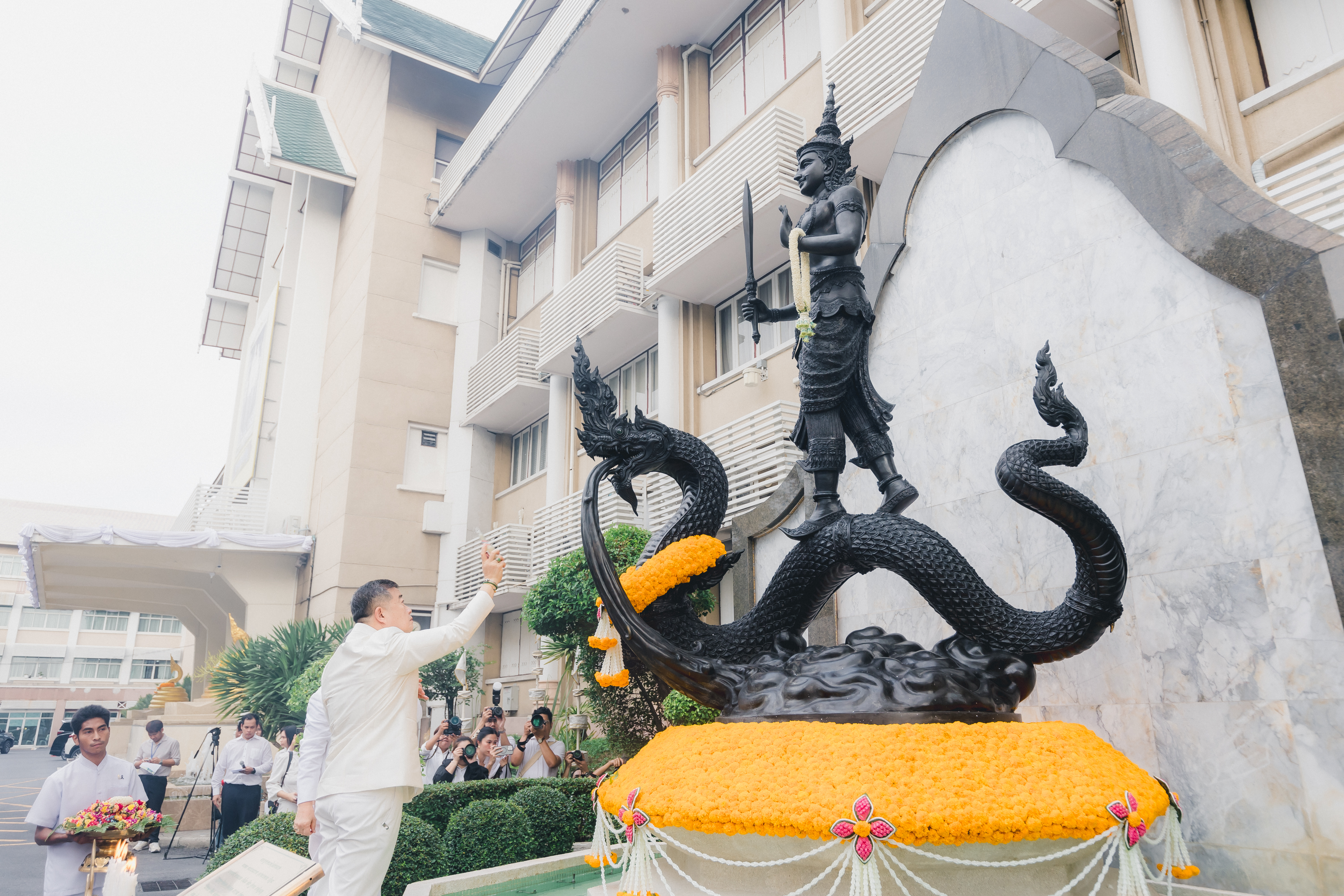 title - ส.ป.ก. ร่วมพิธีบวงสรวงบูรพกษัตริย์ องค์พระพิรุณทรงนาค และศาลพระภูมิเจ้าที่ เนื่องในวันพระราชพิธีพืชมงคลจรดพระนังคัลแรกนาขวัญ ประจำปีพุทธศักราช 2569